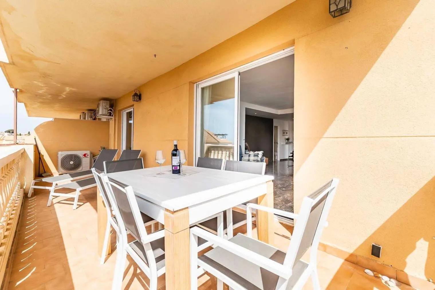Spacious 3-Bedroom Apartment - Casa Annelise Fuengirola